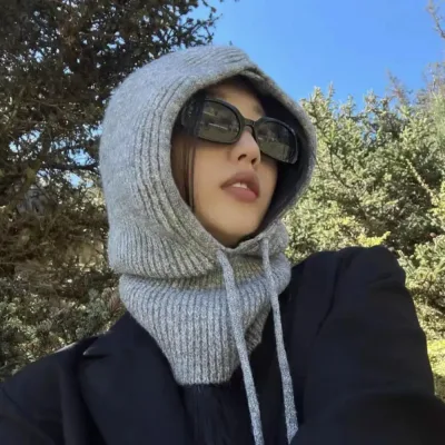 Cagoule en tricot à capuche pour femme