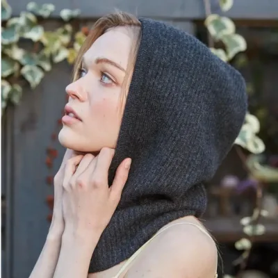 Cagoule en tricot à capuche pour femme – image 2