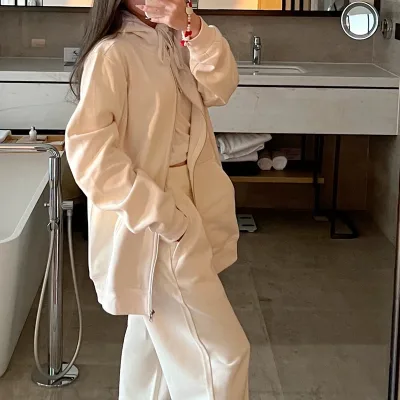 Manteau ample à capuche pour femme en polyester – image 2