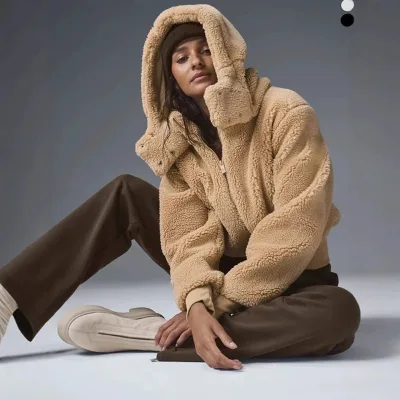 Manteau court uni à fermeture éclair – image 2