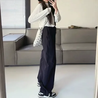 Pantalon cargo ample à cordon de serrage – image 3