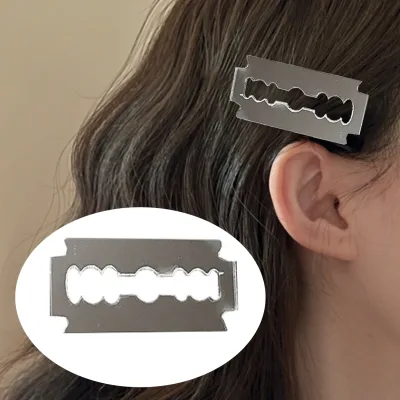 Pince à cheveux en forme de couteau – image 2